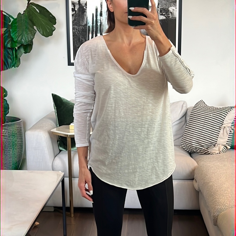 ⚜️ Free People white long sleeve shirt XS